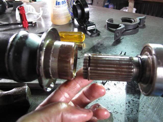 Propshaft centre bearing replacement - Page 1 - HSV & Monaro - PistonHeads
