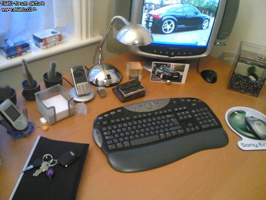 Workplace : Let's have a photo of your "Desk" - Page 51 - The Lounge - PistonHeads