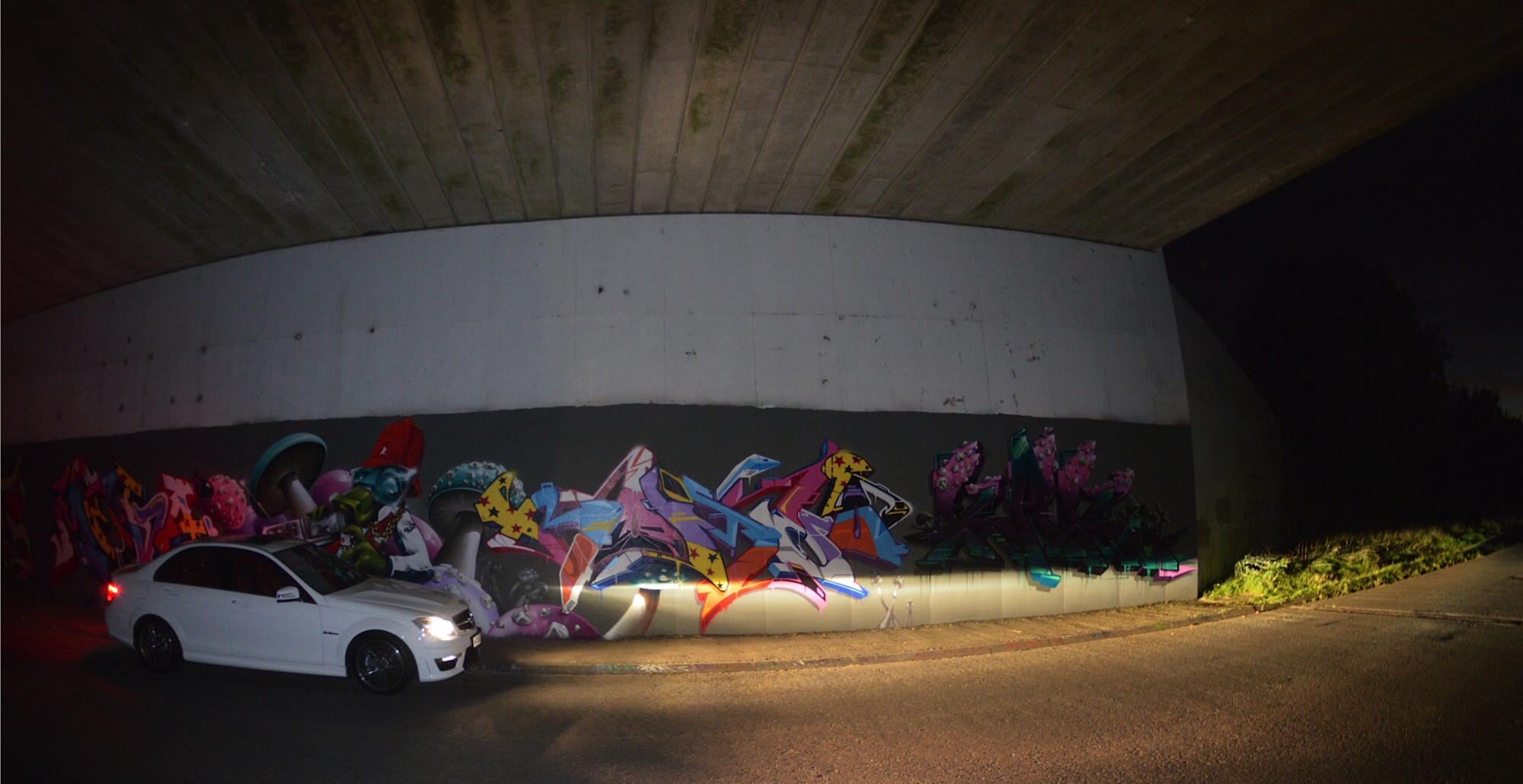 St Neots graffiti wall - a great photo location - Page 9 - Herts, Beds, Bucks & Cambs - PistonHeads