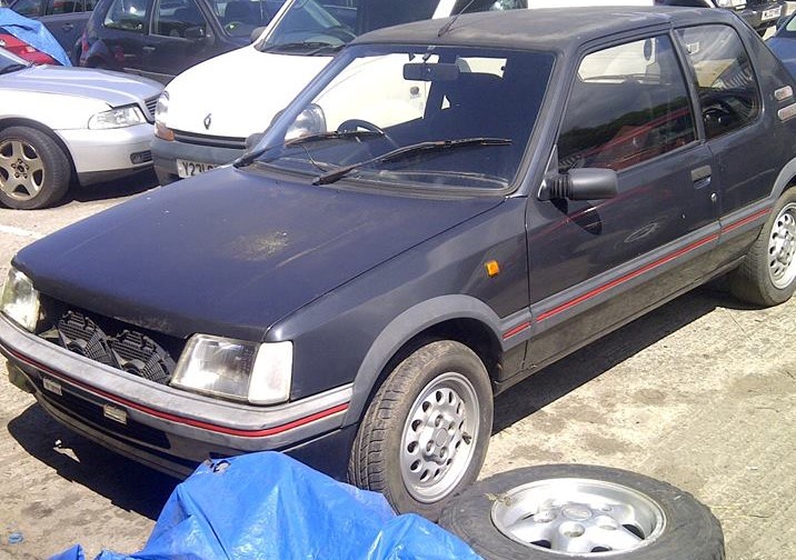 Spotted Ordinary Abandoned Vehicles - Page 24 - General Gassing - PistonHeads