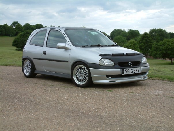 alright then this is my friends rob's corsa its lowered 100mm on back and
