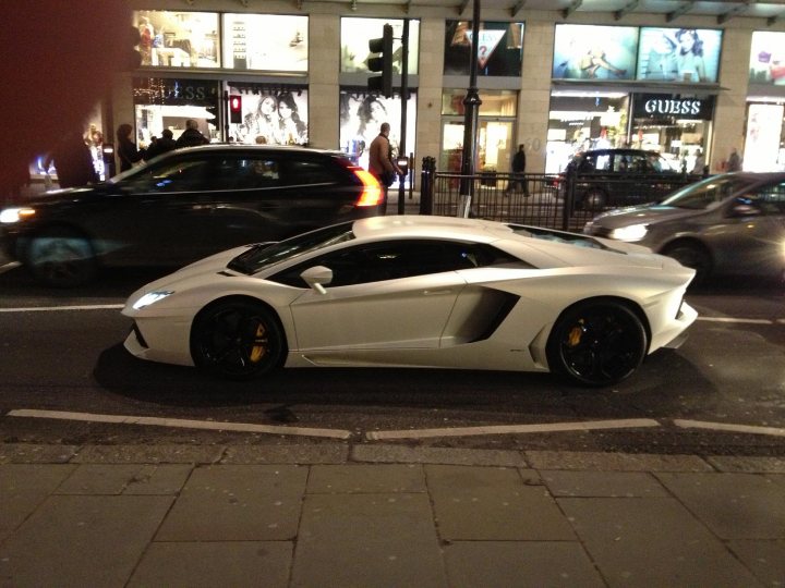 RE: Pic Of The Week: Aventador in London - Page 1 - General Gassing - PistonHeads