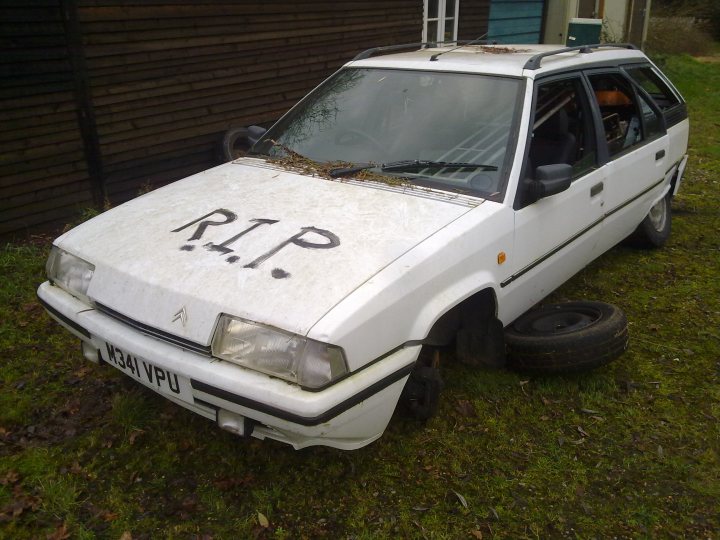 Classics left to die/rotting pics - Page 223 - Classic Cars and Yesterday's Heroes - PistonHeads