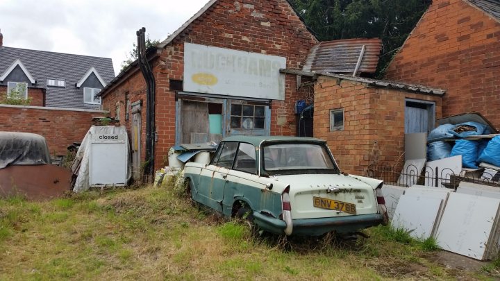 Classics left to die/rotting pics - Page 470 - Classic Cars and Yesterday's Heroes - PistonHeads