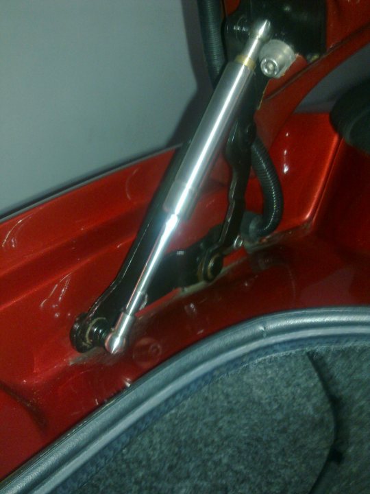 Even a new boot strut not strong enough to hold bootlid open - Page 1 - Tuscan - PistonHeads