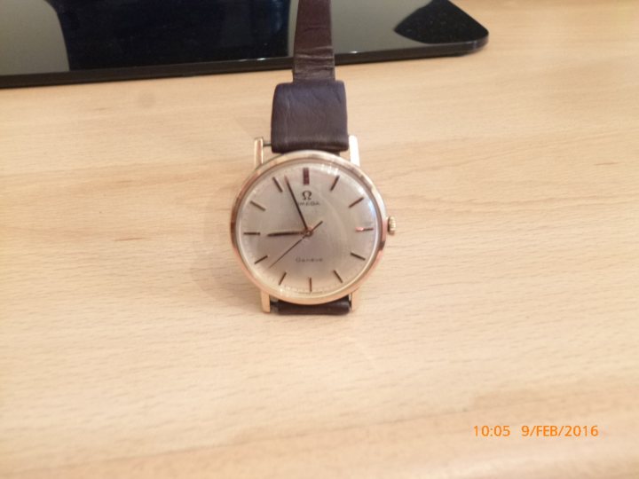 Please identify this watch. - Page 1 - Watches - PistonHeads