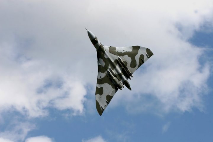 Photographing the Vulcan bomber in flight before it retires - Page 3 - Photography & Video - PistonHeads