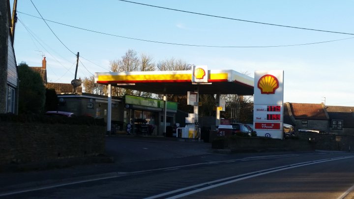 The Humer Unbeam Interesting Filling Stations Thread - Page 32 - General Gassing - PistonHeads
