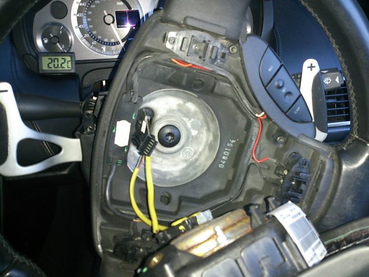 Changing DB9 steering wheel - Page 1 - Aston Martin - PistonHeads