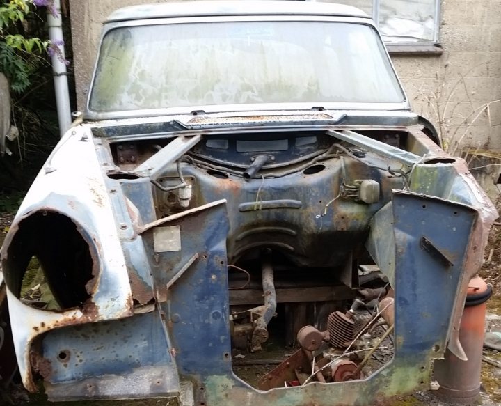 Classics left to die/rotting pics - Vol 2 - Page 40 - Classic Cars and Yesterday's Heroes - PistonHeads