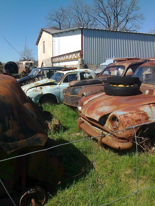 Classics left to die/rotting pics - Vol 2 - Page 214 - Classic Cars and Yesterday's Heroes - PistonHeads