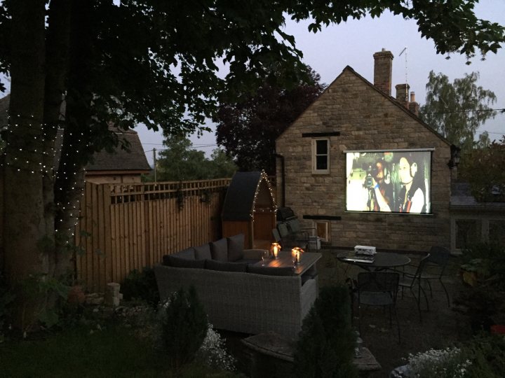 romantic night in - cinema in the garden - Page 1 - Home Cinema & Hi-Fi - PistonHeads