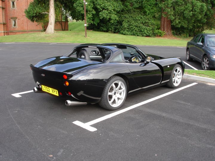 Black Tusc, LT02 *** spotted in Studley - Page 1 - Spotted TVRs - PistonHeads