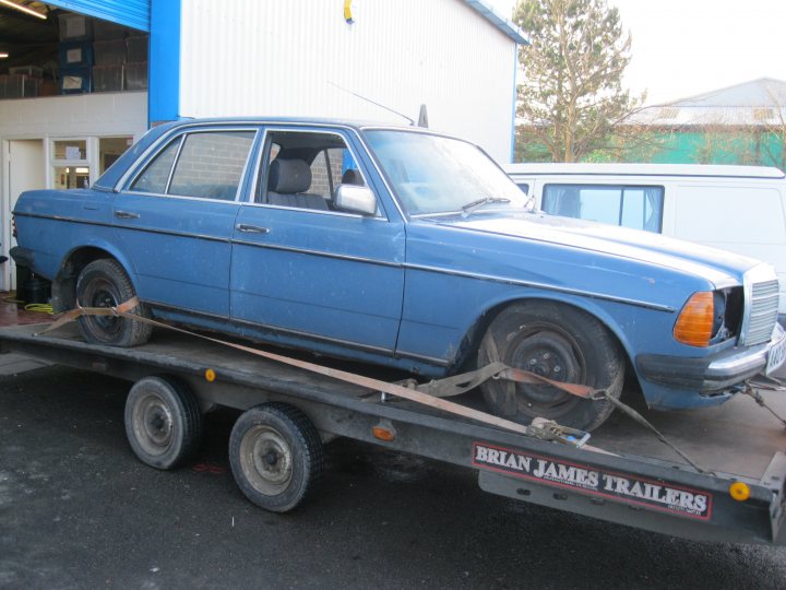 Classics left to die/rotting pics - Page 422 - Classic Cars and Yesterday's Heroes - PistonHeads