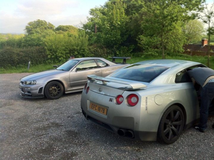RE: Nissan Skyline R34 GT-R: Spotted - Page 6 - General Gassing - PistonHeads