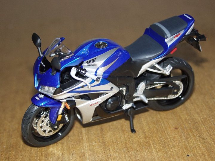 Honda CBR600 RR by Maisto, 1/12 scale - Page 1 - Scale Models - PistonHeads