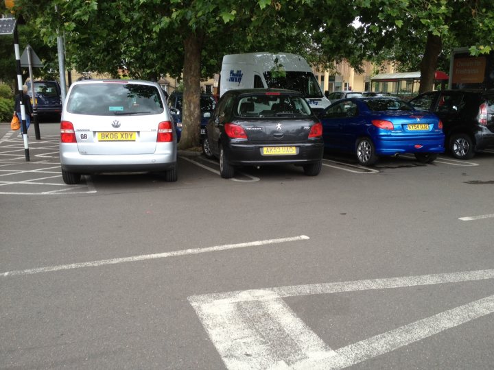 The BAD PARKING thread [vol3] - Page 342 - General Gassing - PistonHeads