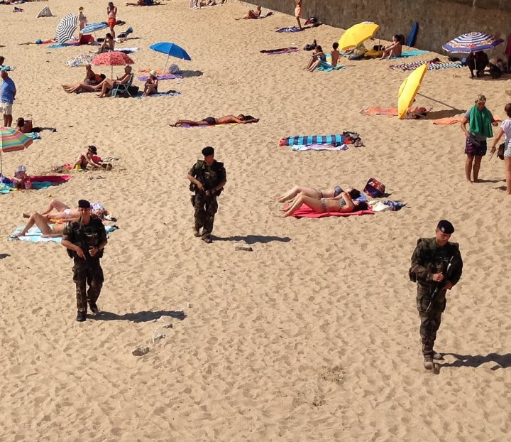 Armed beach patrols - Page 1 - Holidays & Travel - PistonHeads