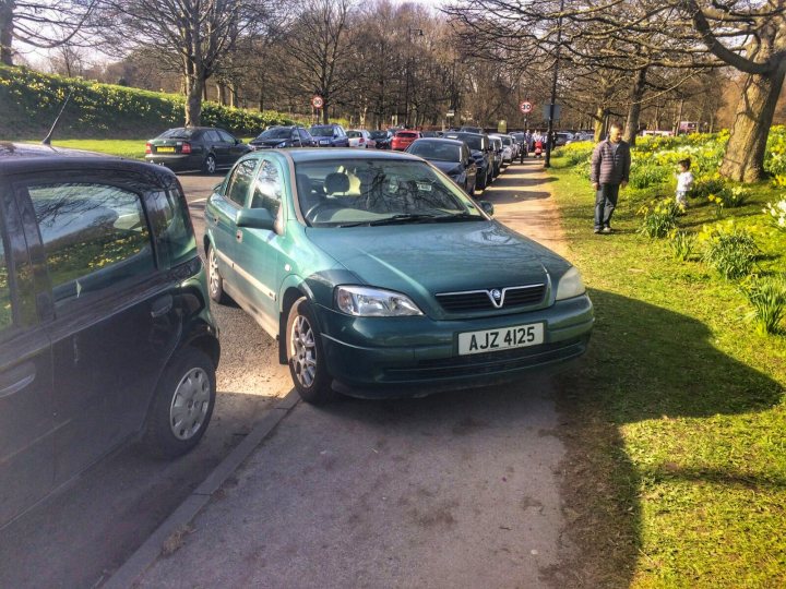 The BAD PARKING thread [vol3] - Page 460 - General Gassing - PistonHeads