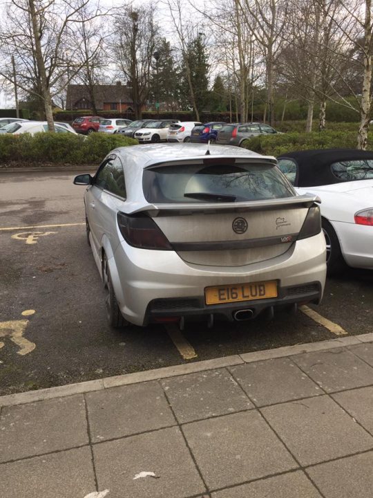 The BAD PARKING thread [vol3] - Page 440 - General Gassing - PistonHeads