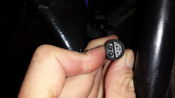 what kind of plug is this? - Page 1 - Radical - PistonHeads