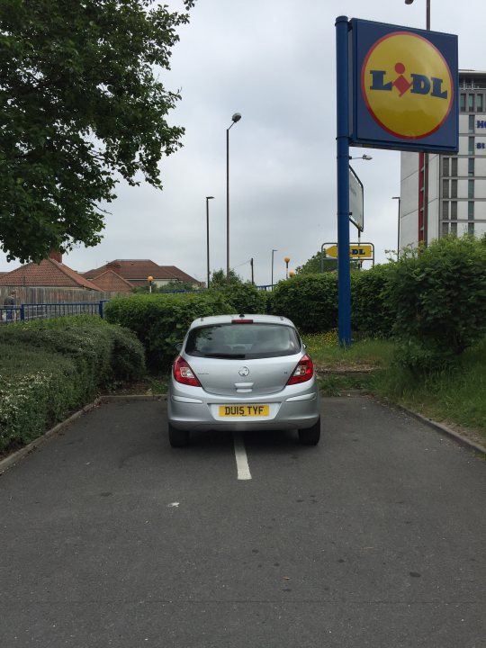 The BAD PARKING thread [vol3] - Page 337 - General Gassing - PistonHeads
