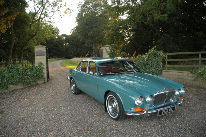 Seventies waftamatic: 1973 Daimler Sovereign Series One 4.2 - Page 1 - Readers' Cars - PistonHeads
