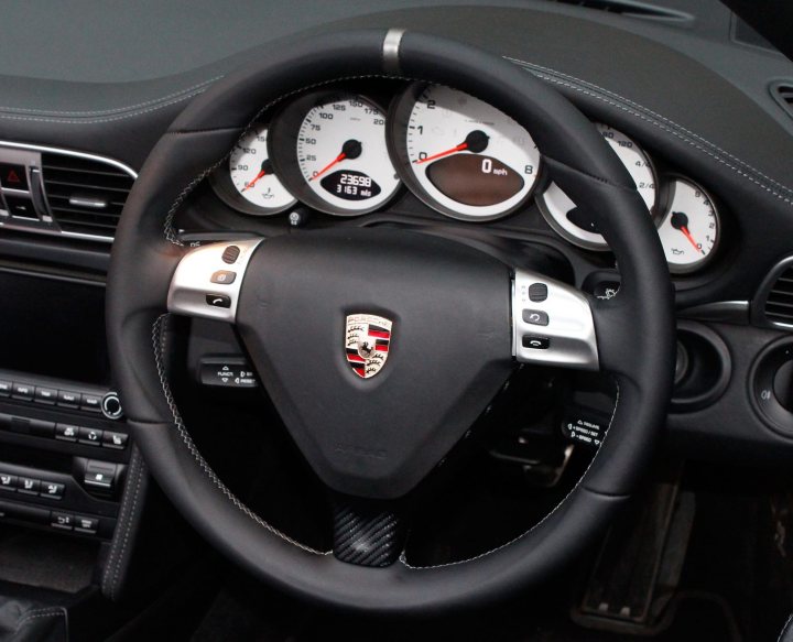steering wheel re-trim/replacement wheel? - Page 2 - Porsche General - PistonHeads