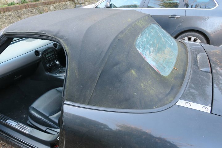 Mould patches on cloth hood - Page 1 - Mazda MX5/Eunos/Miata - PistonHeads