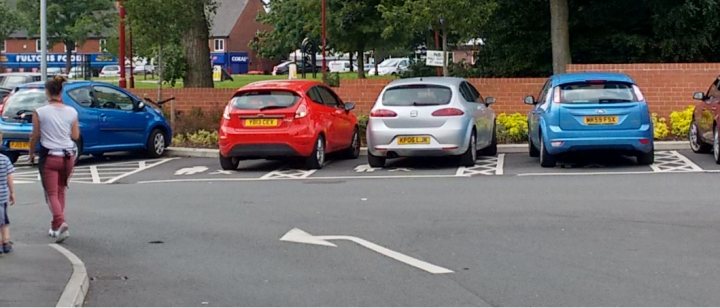 The BAD PARKING thread [vol3] - Page 194 - General Gassing - PistonHeads