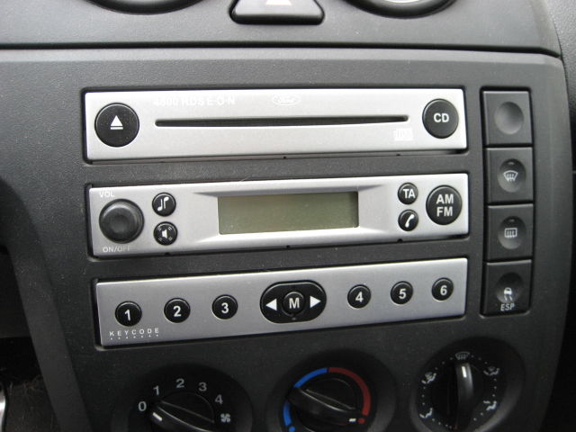 Ford fiesta mk6 radio