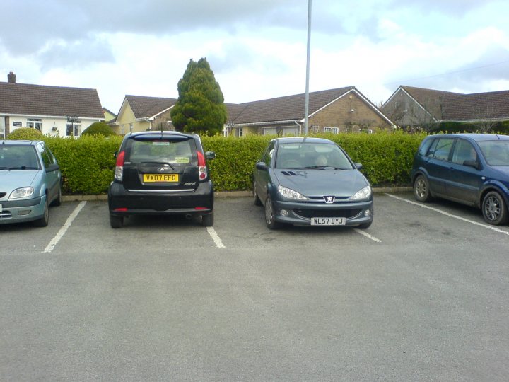 The BAD PARKING thread [vol3] - Page 446 - General Gassing - PistonHeads