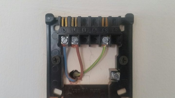Replacing 3 wire with 2 wire room thermostat - Page 1 - Homes, Gardens and DIY - PistonHeads