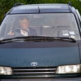 Boris Johnson drives a battered Toyota Previa?!!?? - Page 1 - General Gassing - PistonHeads