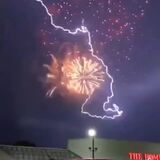 Lightning puts on it's own show