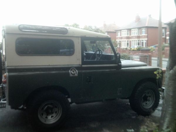'74 Land Rover shed - back on the road for £1k - Page 1 - Classic Cars and Yesterday's Heroes - PistonHeads