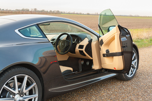 V8 Vantage 5000 mile report - Page 1 - Aston Martin - PistonHeads