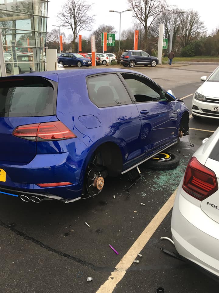 So this happened in a dealership..Golf R - Page 1 - General Gassing - PistonHeads