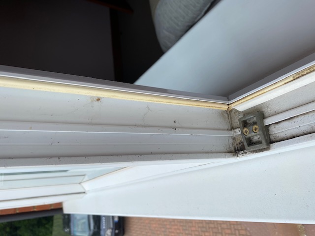 whats happening with my windows?? - Page 1 - Homes, Gardens and DIY - PistonHeads
