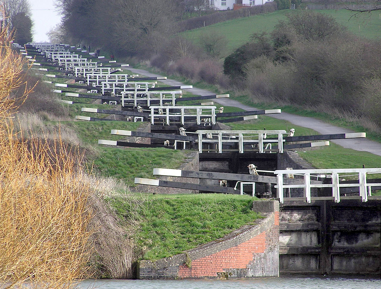 Week on the canal, pretty and minimal lockage.... - Page 1 - Boats, Planes & Trains - PistonHeads