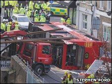 Crashes Bus Overturns Pistonheads Clapham