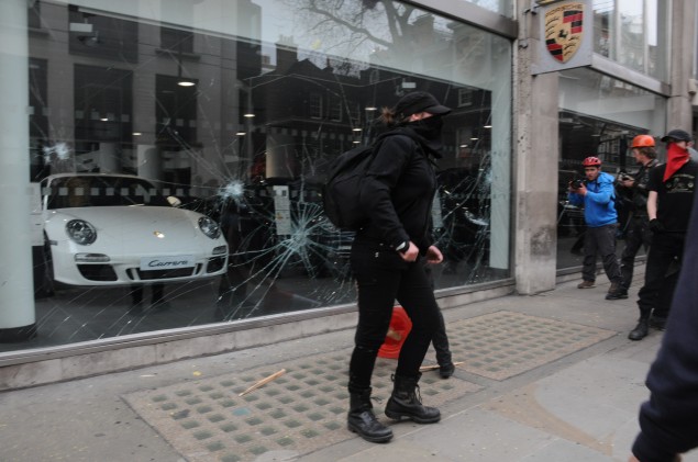Riots Pistonheads London Porsche