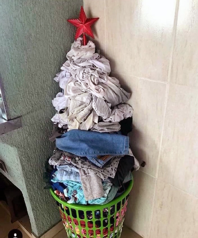 Christmas tree idea for lazy people.