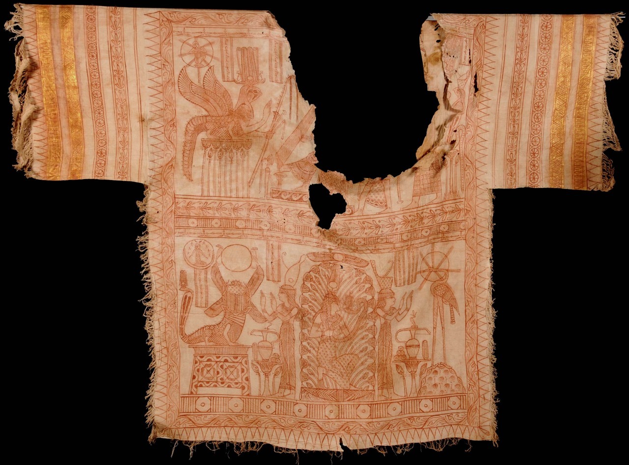 dwellerinthelibrary:
“A Graeco-Roman ceremonial tunic from a Second Century CE tomb in Saqqara, now in Cairo’s Egyptian Museum. It has some terrific composite deities - a falcon-headed crocodile with hands, and a cobra-crocodile-scarab.
”
WANT!!!