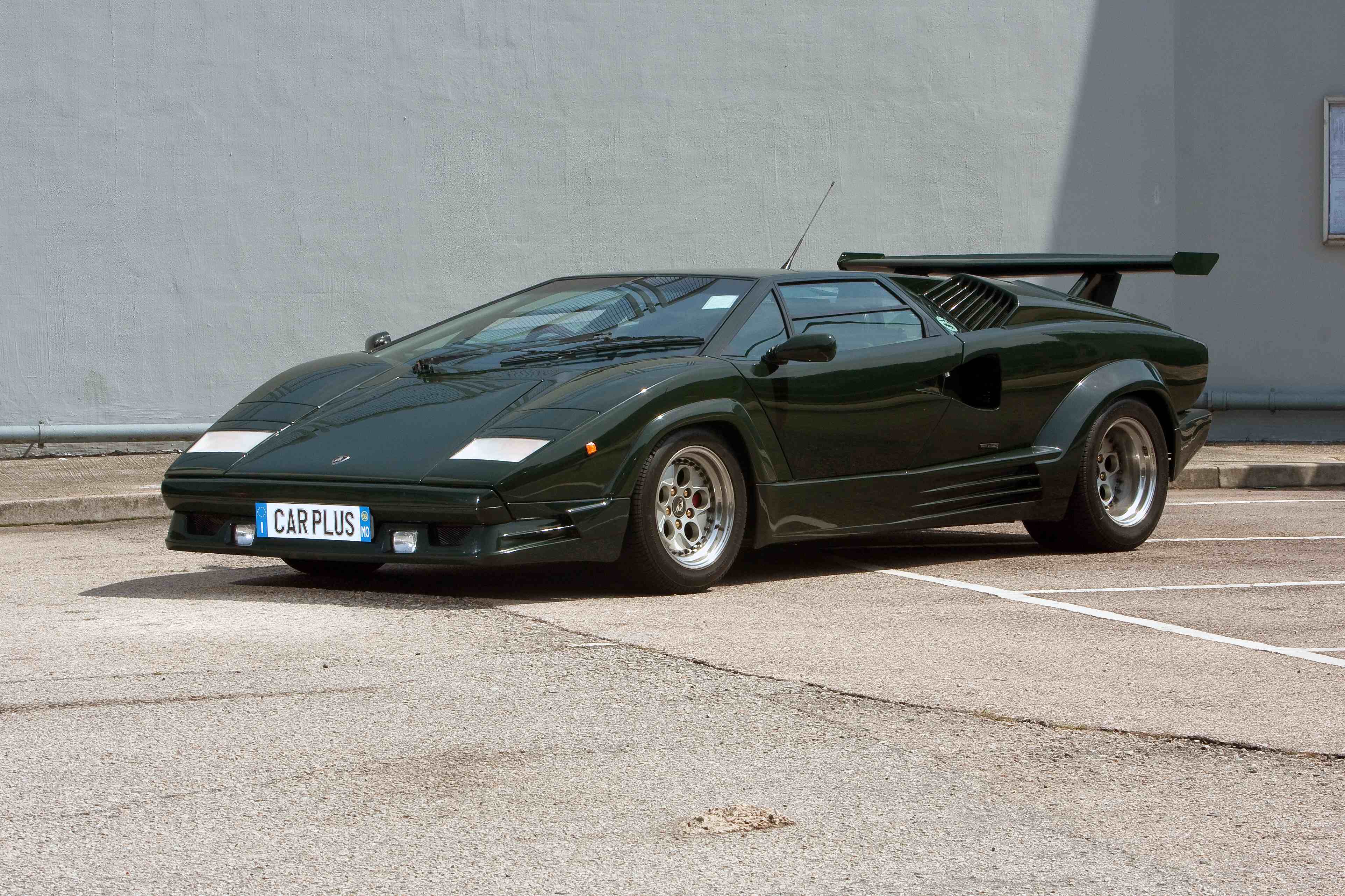 Service Finding Pistonheads History Countach