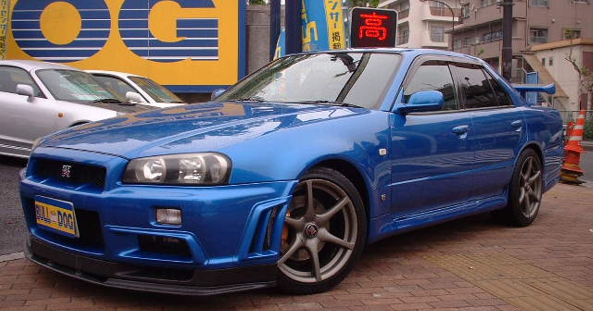 Nissan Skyline hr34