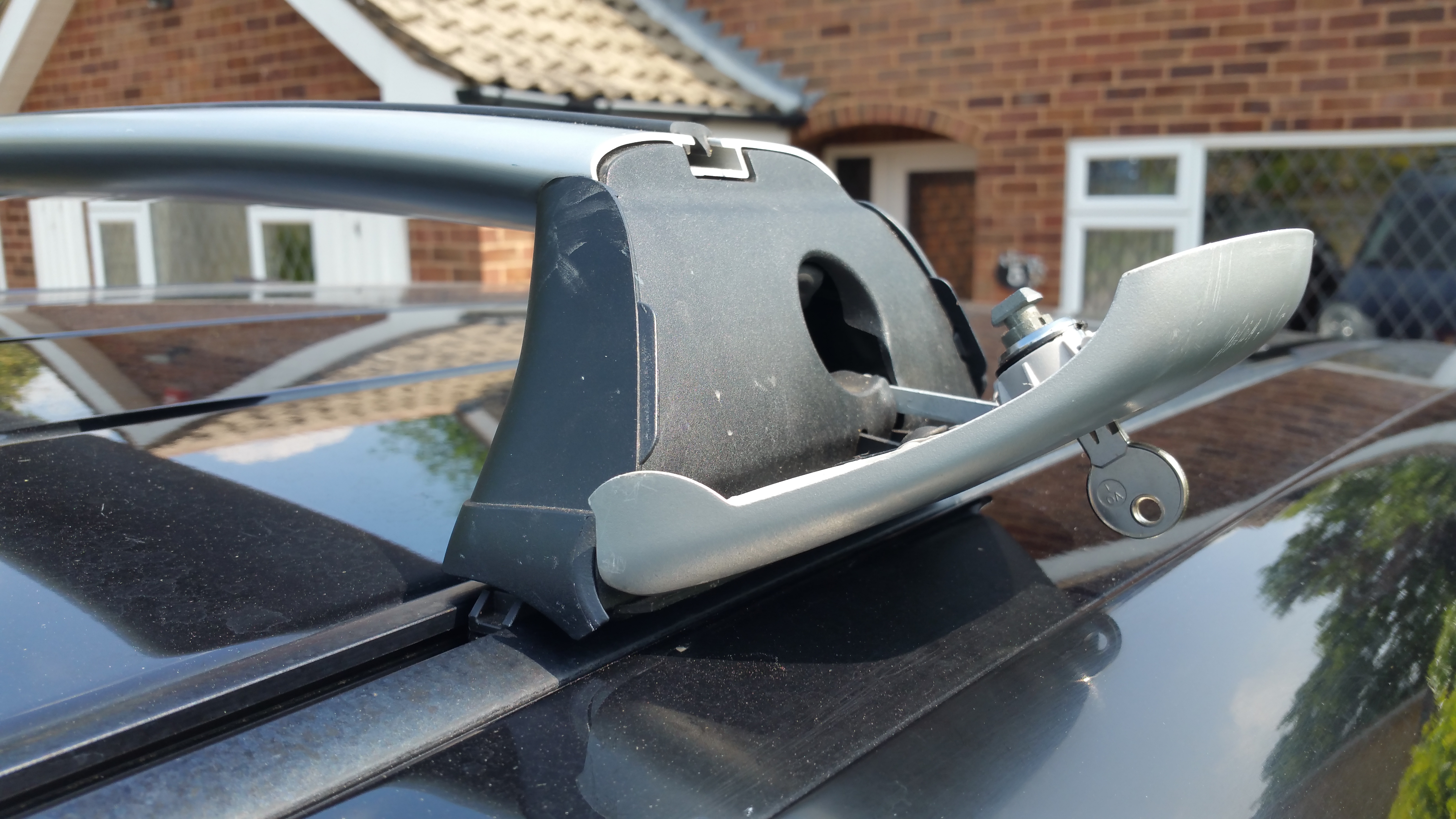 2004 Cayenne T-Track roof bars - Page 1 - Front Engined Porsches - PistonHeads