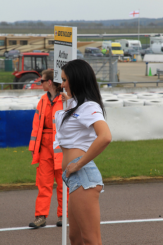 Grid Pistonheads Babes Girlspit