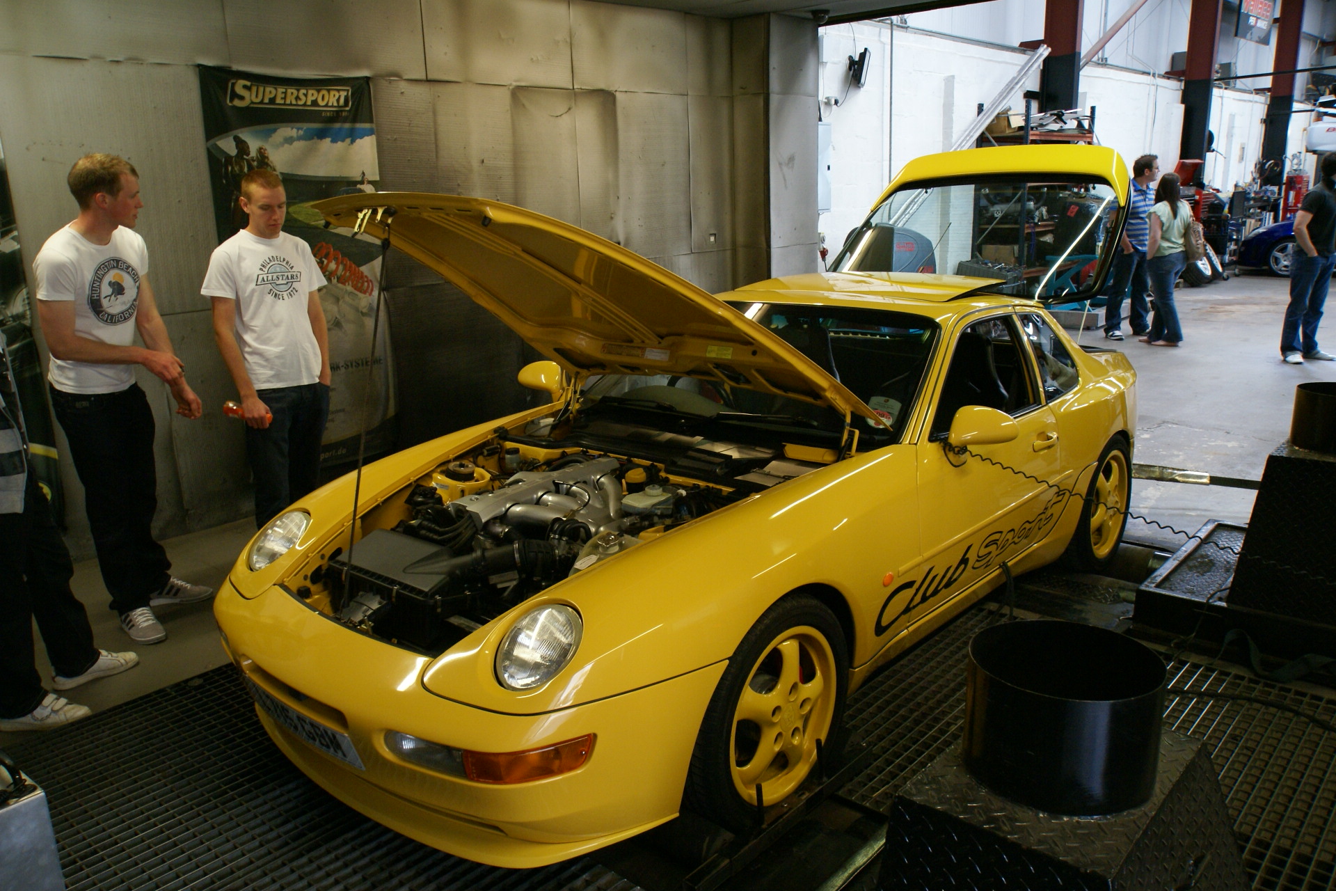 pics from a workshop - Page 1 - 911/Carrera GT - PistonHeads