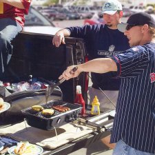 Drivers Invincible Tailgating Pistonheads